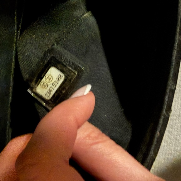 Chanel Classic Black Quilted Shoulder Bag - Picture 7 of 9